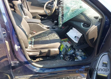 2018 Chevrolet Malibu Ls z USA, uszkodzony, nr VIN 1G1ZB5ST0JF115484